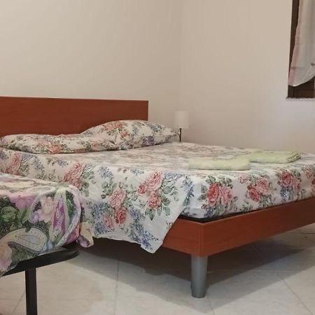 Casa Vacanze Sos Flores Алгеро Екстериор снимка